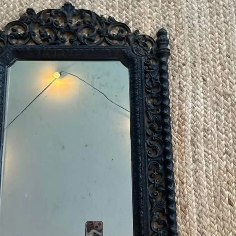 Vintage home Co. Baroque, ornate Gothic revival accent mirror